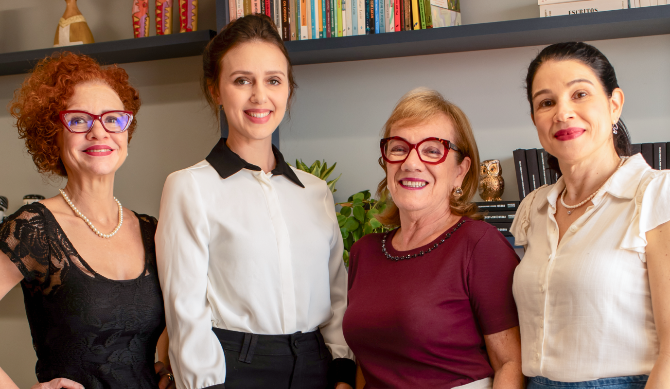 Carolina Batista, Camila Machado, Zélia Santos, Elke Diniz – sócias da Travessia Clínica Psicanalítica